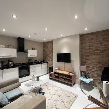 Studio Flat, Butts Court, LS1 - Photo 1