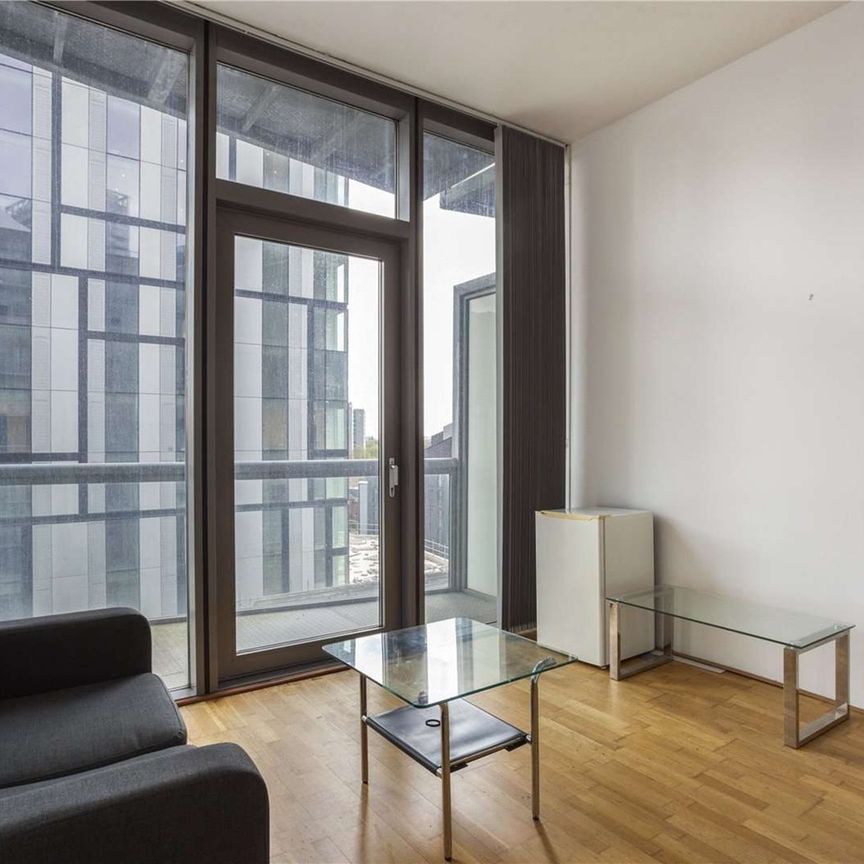 1 Bed Flat, Abito, M3 - Photo 1