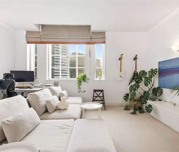 A modern 1 bedroom apartment situated near Waterloo Station with ac... - Photo 4