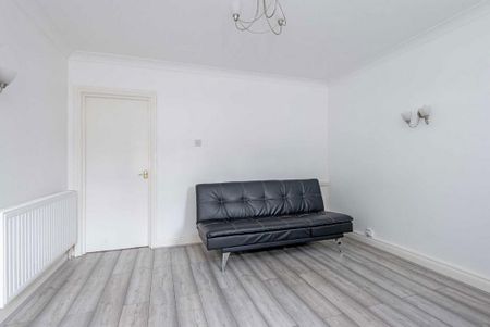 2 bedroom end of terrace house to rent - Photo 4