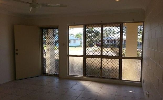 Affordable, Family-Friendly Living in a Quiet Cul-de-Sac - Photo 1