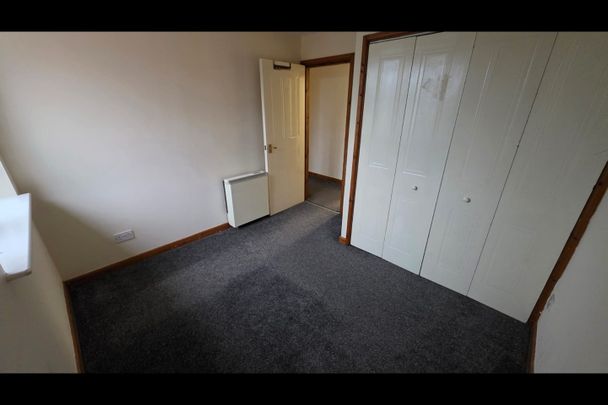 2 Bed Flat, Eleanor Court, CH45 - Photo 1