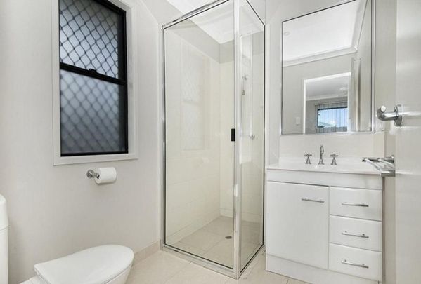 Modern, Low-Maintenance Living - 21 Izaro Circuit, Burdell - Photo 1