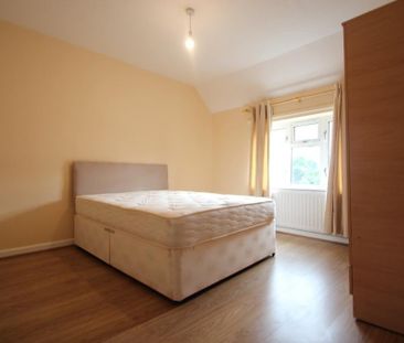 5 bedroom semi-detached house to rent - Photo 5