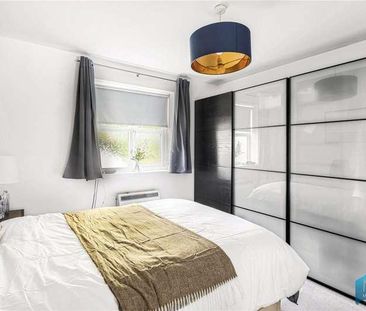 Lucas Gardens, London, N2 - Photo 6