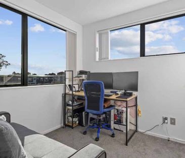 Standalone home for rent in Kauri Flat school zone - Photo 1
