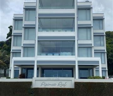 BEACHFRONT PENTHOUSE APARTMENT - FULLY FURNISHED - Photo 5