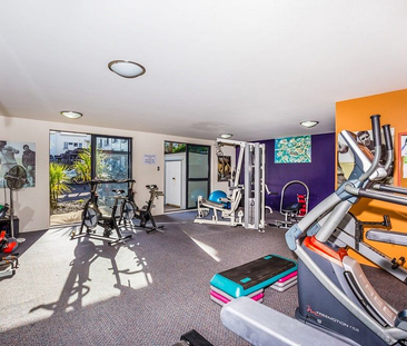 Chic & Sunlit 2-Bedroom Townhouse | Vista Rosa - Photo 5