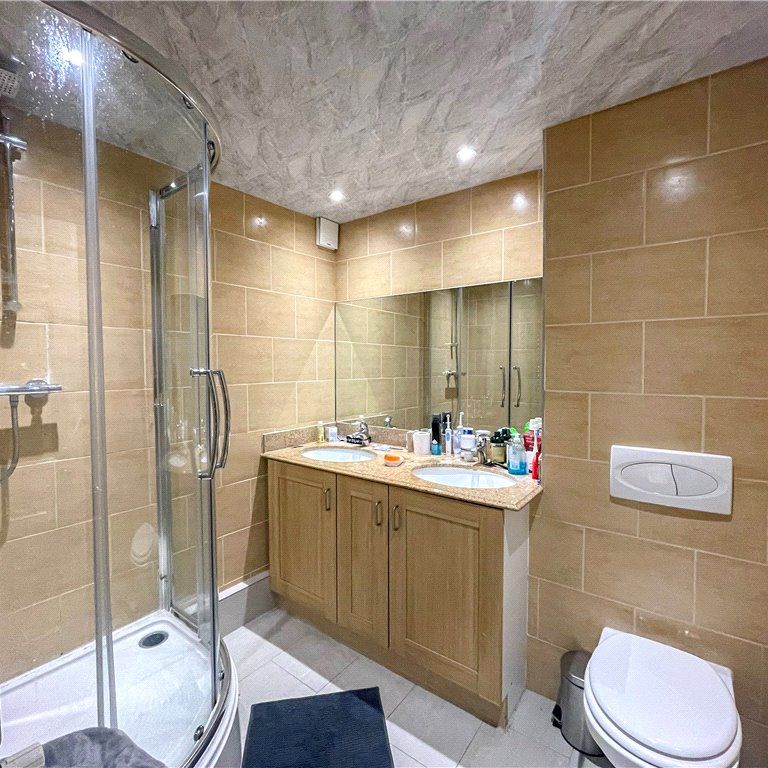 Nightingale Shott, Egham, Surrey, TW20 9SX - Photo 1