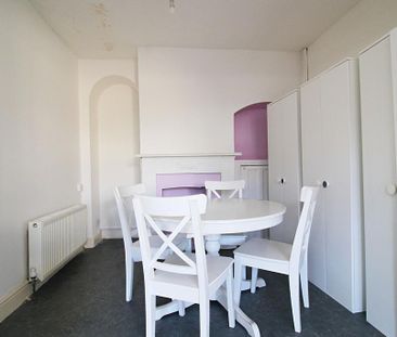 4 bedroom semi-detached house to rent - Photo 1