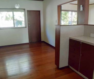 Spacious 3-4 Bedroom Family Home in Premier Mairangi Bay. - Photo 4