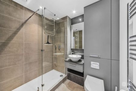 Langham House, London E15 - Photo 4