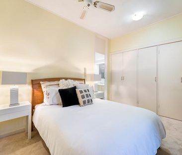 ELSTERNWICK LIVING - Photo 4