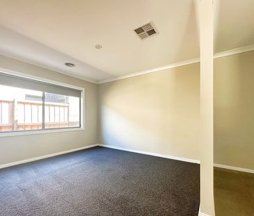 Excellent living with excellent location!!! - Photo 4