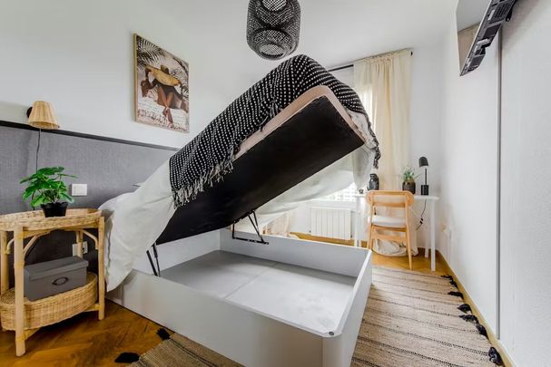 Calle del Oriana, Madrid, Community of Madrid 28045 - Foto 1