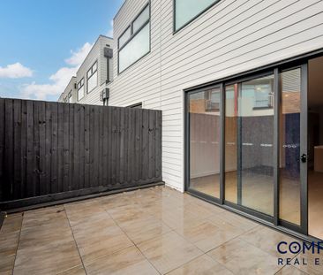 32 Piper Place, Sandringham, Vic 3191 - Photo 5