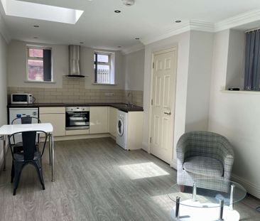 Flat 2, 11 St James Row, S1 2EU - Photo 2