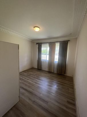 Prime Location! Beautiful 3x1 in Kewdale - Photo 1