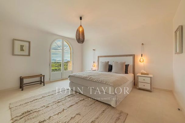 Maison à louer Mougins, Cote d'Azur, France16 500 EUR / Mois - Photo 1