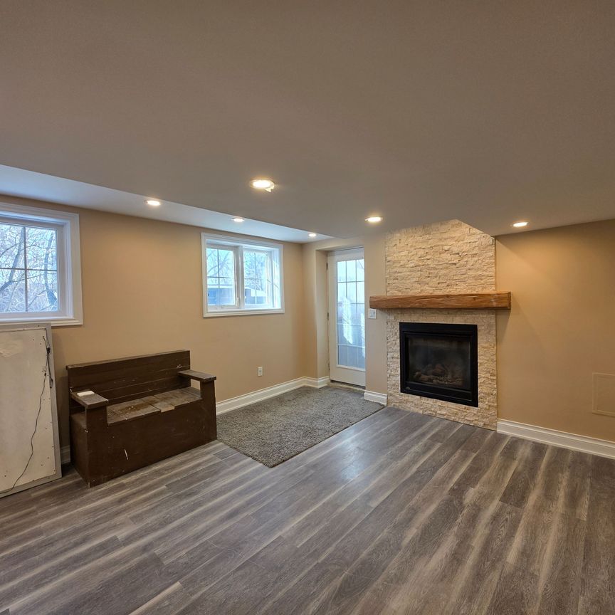 For Lease - 2210 Minsky Place Unit# Lower, Oshawa, Ontario - Photo 1