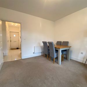 Redstart Croft, Bracknell Redstart Croft, Bracknell - Photo 2