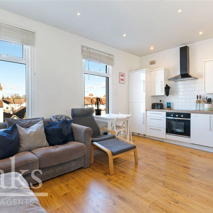 Grant Road, Addiscombe, Surrey - Photo 1