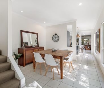 2/32 Ventura Road, Mermaid Beach QLD 4218 - House For Rent | Domain - Photo 1