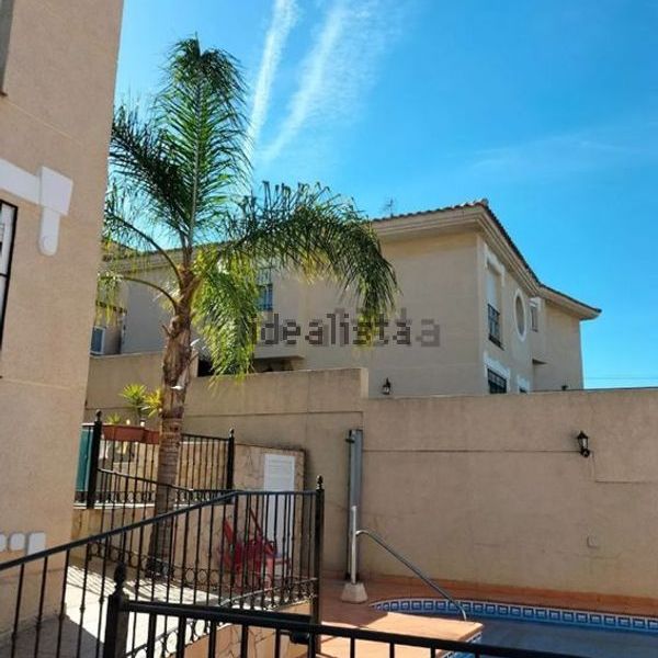 Alquiler de casa o chalet independiente en Calle Violeta Parra - Photo 1