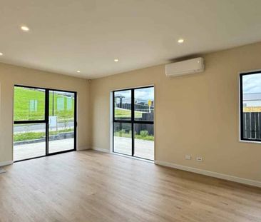 Spacious Three-Level Family Home in Warkworth ... - Photo 5