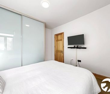 2 bedroom end of terrace house to rent - Photo 4