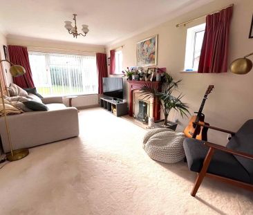 4 bedroom detached house to rent - Photo 2