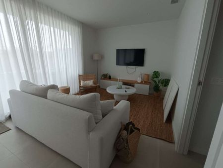 2 room luxury Flat for rent in Fuengirola, Andalusia - Photo 3