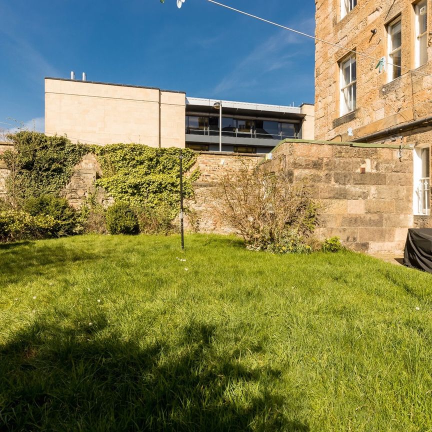 3 Bed Flat, Perth Street, EH3 - Photo 1
