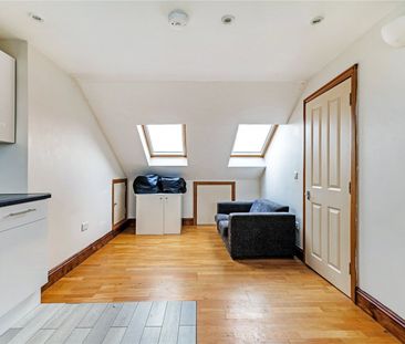 Montana Road, London, SW17 flat to rent - Photo 1