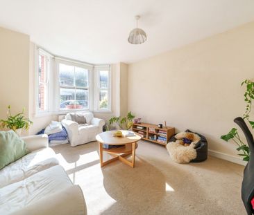 South Island Place, London, SW9 - Photo 1