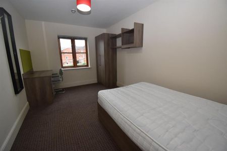 6 bedroom flat to rent - Photo 3