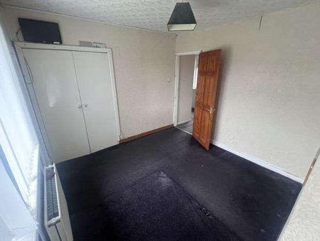 Moorthorpe Avenue, Bradford, BD3 - Photo 3