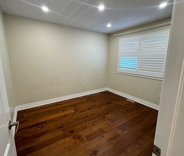 For Lease - 1076 Wickson Way, Milton, Ontario - Photo 2
