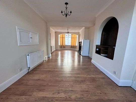 3 bedroom terraced house to rent - Photo 1