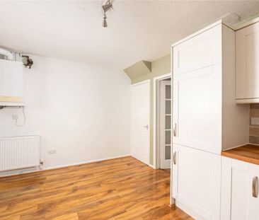 3 bedroom end of terrace house to rent - Photo 5