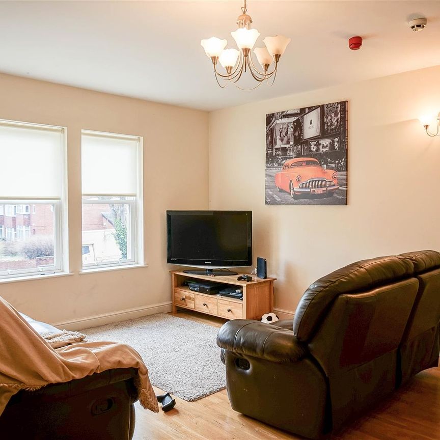 Flat 12, 10 Broomfield Cres, Leeds, LS6 3DD - Photo 1