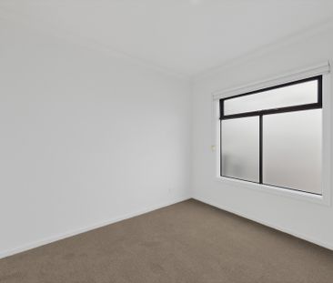 113 Prudence Parade, Point Cook VIC 3030 - House For Rent | Domain - Photo 1