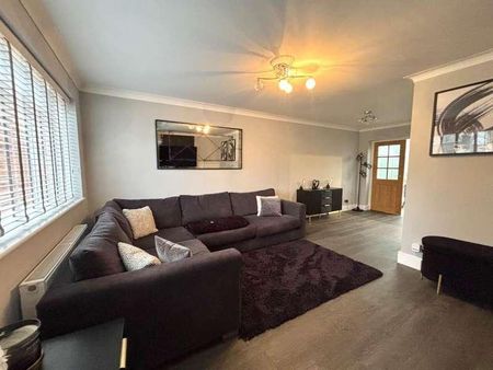 James Copse Road, Waterlooville, PO8 - Photo 2