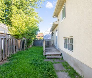 1 Montgomery Ave, St. Catharines - All Inclusive 2 Bedroom Main Unit - Photo 2