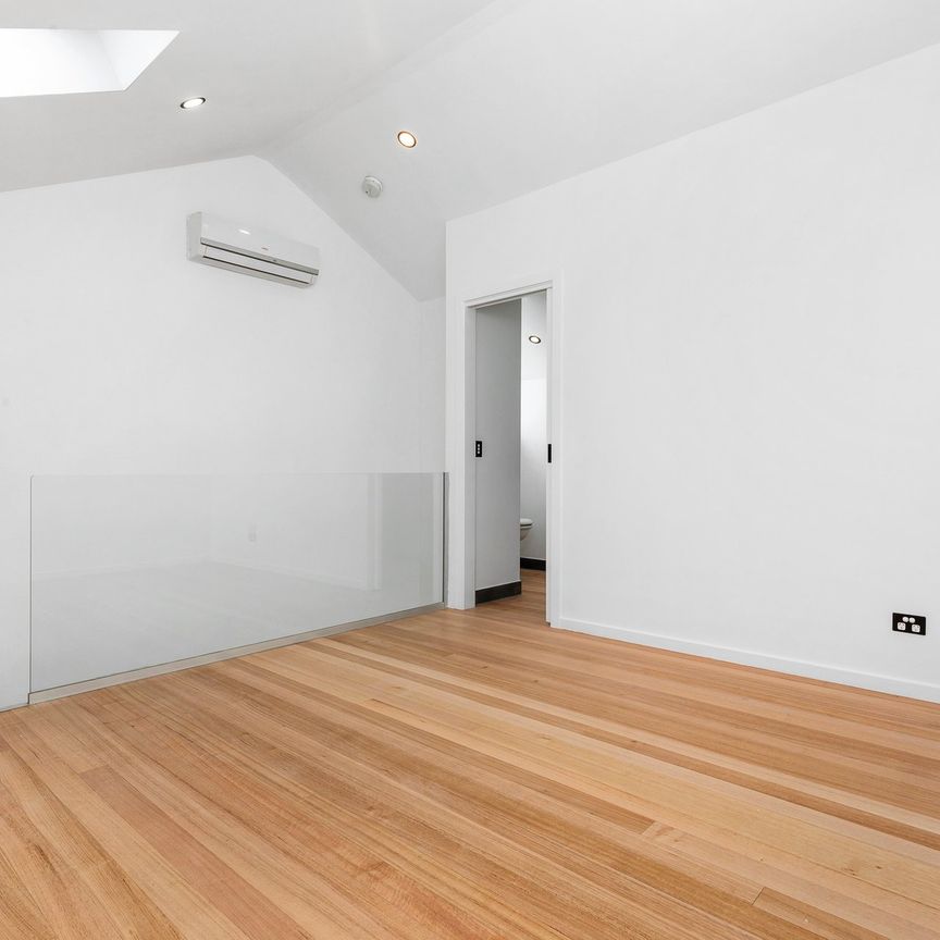 Thinking of selling? Contact our agent - Photo 1