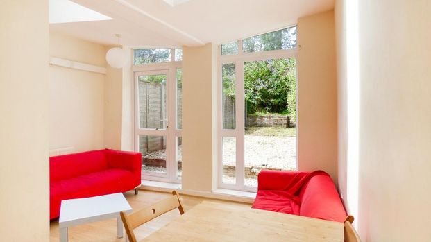 6 bedroom house share to rent - Photo 1