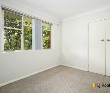 57 Hopetoun Circuit, Yarralumla ACT, Belconnen - Photo 6
