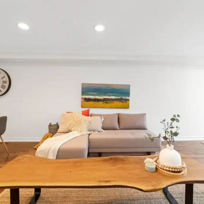 Home Away from Home - 3 bedroom, 2 bathroom with 2 floors - Photo 1