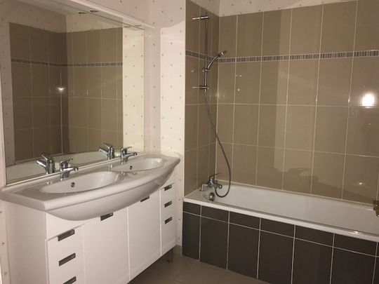 Location Maison 5 pièces 109m² - Photo 1
