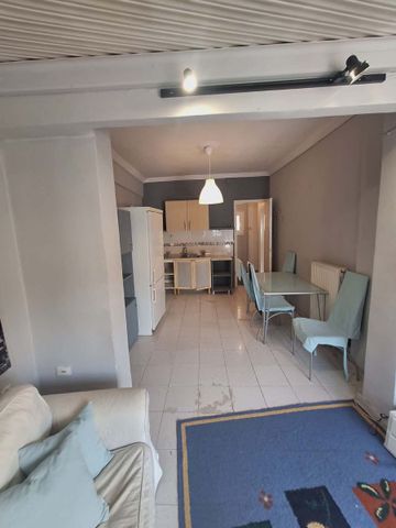 Studio/Γκαρσονιέρα για ενοικίαση Κουλέ Καφέ (Άνω Πόλη) - Photo 2